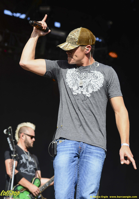 3 Doors Down - Louder Than Life Festival Louisville, KY October 2015 | Photos by Burcu Ergin