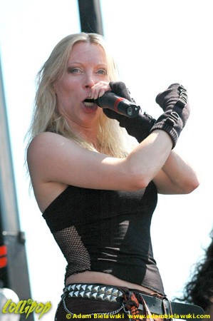 Arch Enemy - Ozzfest Chicago, IL July 2005 | Photos by Adam Bielawski