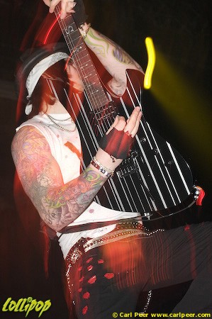 Avenged Sevenfold - Dunkin Donuts Center Providence, RI April 2006 | Photos by Carl Peer