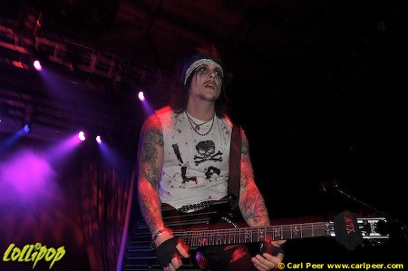 Avenged Sevenfold - Dunkin Donuts Center Providence, RI April 2006 | Photos by Carl Peer