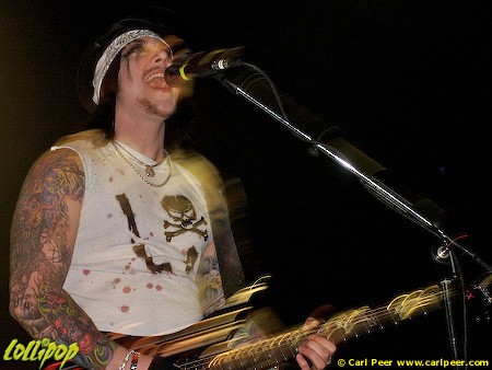 Avenged Sevenfold - Dunkin Donuts Center Providence, RI April 2006 | Photos by Carl Peer