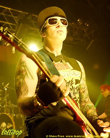 Avenged Sevenfold - Starland Ballroom Sayreville, NJ February 2005 | Photos by Steve Prue