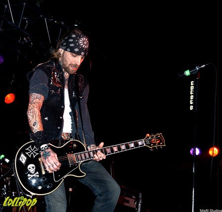 Backyard Babies - Starland Ballroom, Sayerville, NJ February 2005 | Photos by Lenny