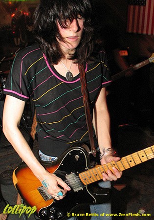 Bad Wizard - O'Brien's Pub Allston, MA August 2004 | Photos by Bruce Bettis