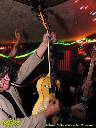 Bad Wizard - O'Brien's Pub Allston, MA August 2004 | Photos by Bruce Bettis