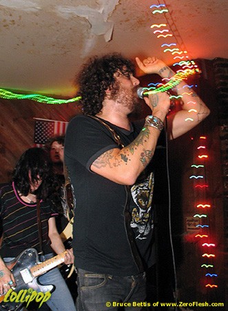 Bad Wizard - O'Brien's Pub Allston, MA August 2004 | Photos by Bruce Bettis