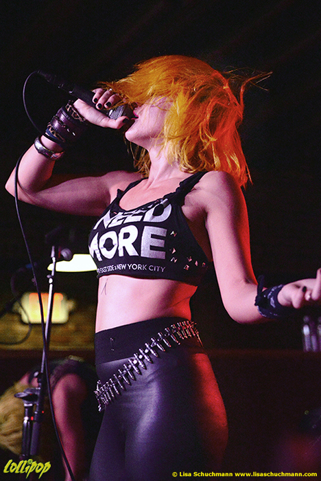 Barb Wire Dolls - Thunder Road Boston, MA November 2017 | Photos by Lisa Schuchmann