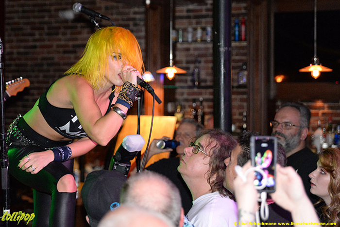 Barb Wire Dolls - Thunder Road Boston, MA November 2017 | Photos by Lisa Schuchmann