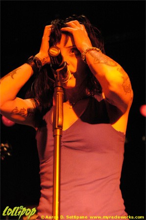 Bif Naked - The Viper Room, West Hollywood, CA November 2005 | Photos by Aaron D. Settipane