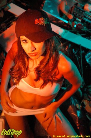 Brendah | Hot in a Hat | Photos by Lew Vividere