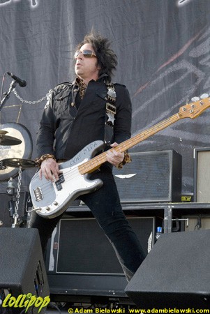Buckcherry - Rock on the Range Columbus, OH May 2009 | Photos by Adam Bielawski