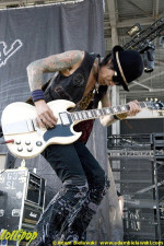 Buckcherry - Rock on the Range Columbus, OH May 2009 | Photos by Adam Bielawski
