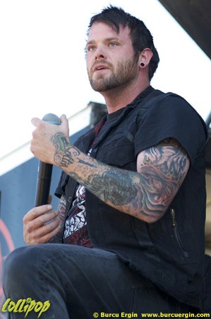 Candlelight Red - Rockstar Uproar Fest2 Mansfield, MA August 2012 | Photos by Burcu Ergin