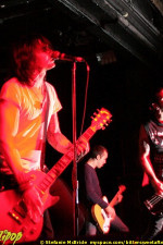 Dead To Me - Axis Boston, MA November 2006 | Photos by Stefanie McBride