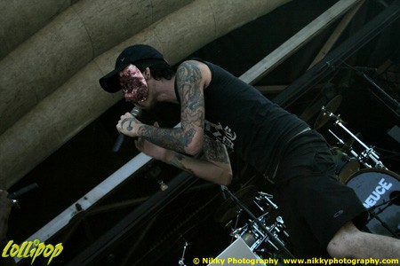 Deuce - Rockstar Uproar Fest Mansfield, MA August 2012 | Photos by Nikky Photography