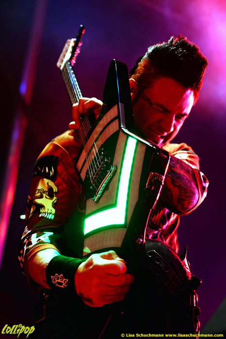 Five Finger Death Punch - Rock 'N Derby Schaghticoke, NY May 2016 | Photos by Lisa Schuchmann