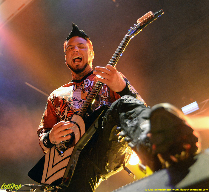 Five Finger Death Punch - Rock 'N Derby Schaghticoke, NY May 2016 | Photos by Lisa Schuchmann