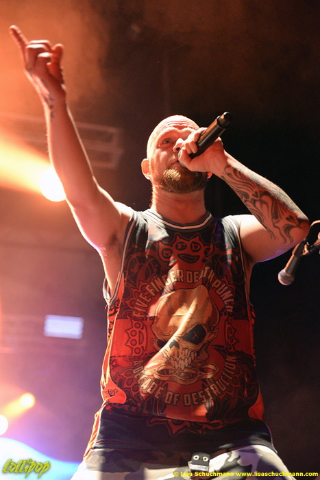 Five Finger Death Punch - Rock 'N Derby Schaghticoke, NY May 2016 | Photos by Lisa Schuchmann