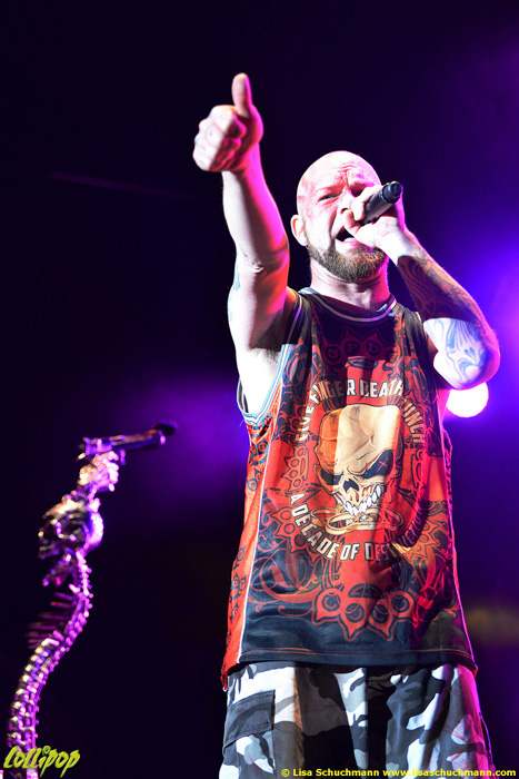 Five Finger Death Punch - Rock 'N Derby Schaghticoke, NY May 2016 | Photos by Lisa Schuchmann