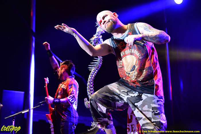 Five Finger Death Punch - Rock 'N Derby Schaghticoke, NY May 2016 | Photos by Lisa Schuchmann