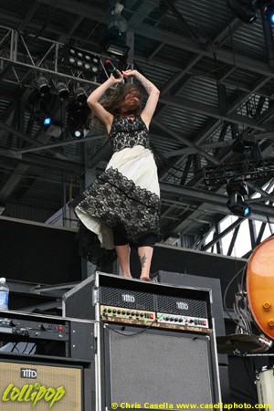 Flyleaf - Rock on the Range Columbus, OH May 2009 | Photos by Chris Casella