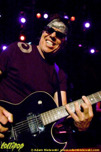 George Thorogood - House of Blues Chicago, IL July 2006 | Photos by Adam Bielawski