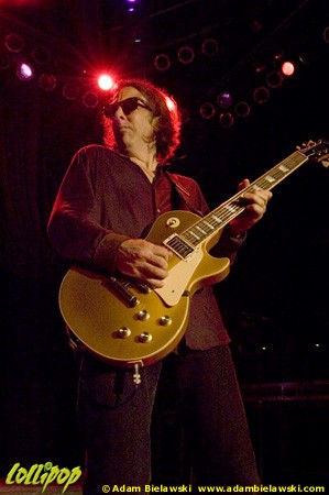George Thorogood - House of Blues Chicago, IL July 2006 | Photos by Adam Bielawski