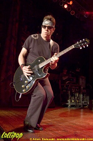 George Thorogood - House of Blues Chicago, IL July 2006 | Photos by Adam Bielawski