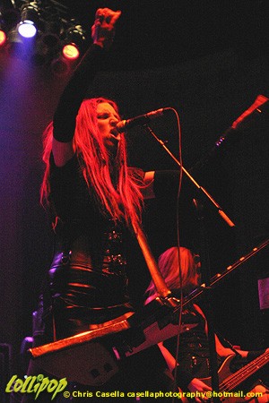 Hanzel und Gretyl - Newport Music Hall Columbus, OH December 2004 | Photos by Chris Casella