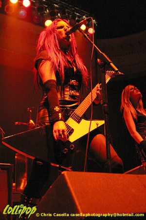 Hanzel und Gretyl - Newport Music Hall Columbus, OH December 2004 | Photos by Chris Casella