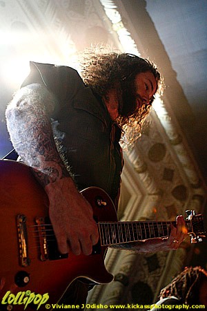 In Flames - Metro Chicago, IL December 2006 | Photos by Vivianne J. Odisho
