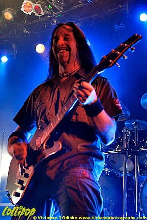 In Flames - Metro Chicago, IL December 2006 | Photos by Vivianne J. Odisho