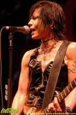 Joan Jett - Gibson Guitar Booth Computer Electronic Show Las Vegas, NV January 2007 | Photos by Adam Bielawski