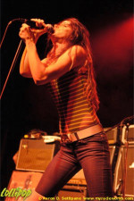 Juliette Lewis & the Licks - Henry Fonda Music Box Hollywood, CA October 2005 | Photos by Aaron D. Settipane