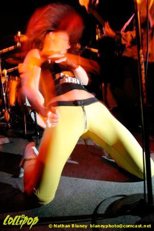 Juliette Lewis & the Licks - Tribeca Rock Club, NYC November 2004 | Photos by Nathan Blaney