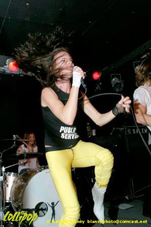 Juliette Lewis & the Licks - Tribeca Rock Club, NYC November 2004 | Photos by Nathan Blaney