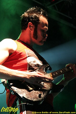 Killswitch Engage - Sounds of The Underground Mansfield, MA July 2006 | Photos by Bruce Bettis