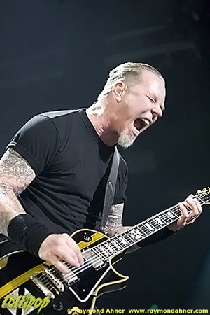 Metallica - Arco Arena Sacramento, CA December 2009 | Photos by Raymond Ahner