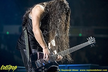 Metallica - Arco Arena Sacramento, CA December 2009 | Photos by Raymond Ahner
