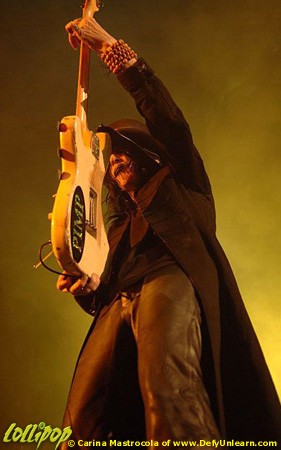 Mötley Crüe - Verizon Wireless Arena Manchester, NH August 2005 | Photos by Carina Mastrocola