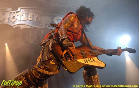 Mötley Crüe - Verizon Wireless Arena Manchester, NH August 2005 | Photos by Carina Mastrocola