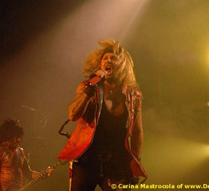 Mötley Crüe - Verizon Wireless Arena Manchester, NH August 2005 | Photos by Carina Mastrocola