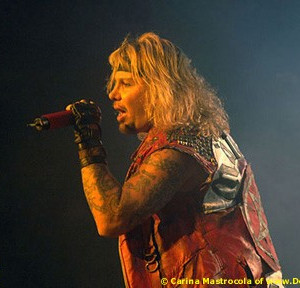 Mötley Crüe - Verizon Wireless Arena Manchester, NH August 2005 | Photos by Carina Mastrocola