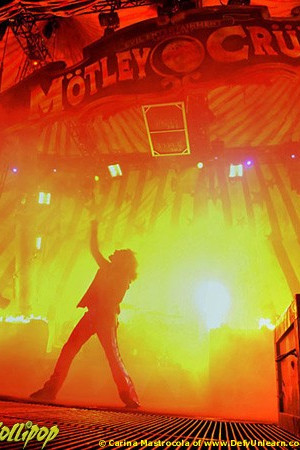Mötley Crüe - Verizon Wireless Arena Manchester, NH August 2005 | Photos by Carina Mastrocola
