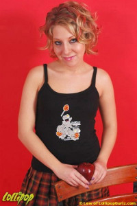 Natalie | An Apple For The Editor | Photos by Lew Vividere
