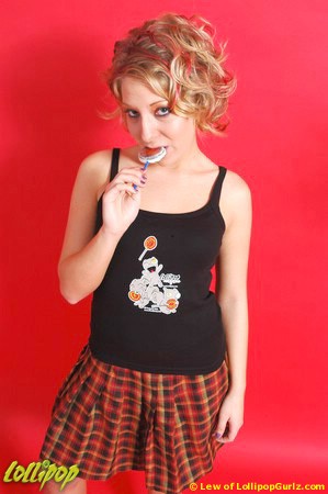 Natalie | An Apple For The Editor | Photos by Lew Vividere