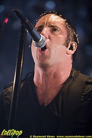 Nine Inch Nails - Shoreline Amphitheater Mountain View, CA May 2009 | Photos by Raymond Ahner