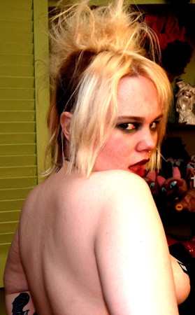 Nos | Gore Girl in the Green Room | Photos by Tammy Leahy