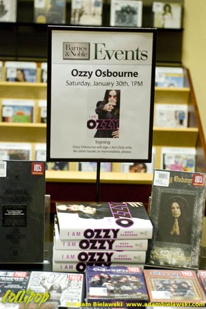 Ozzy Osbourne - Barnes and Noble Skokie, IL January 2010 | Photos by Adam Bielawski