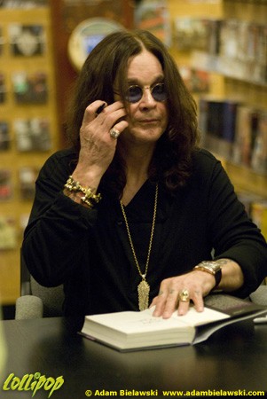 Ozzy Osbourne - Barnes and Noble Skokie, IL January 2010 | Photos by Adam Bielawski